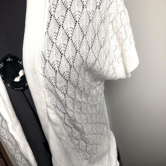 SMARTSET | Short Sleeves Cardigan | Lightweight | Cute Design | XS - Picture 2 of 7